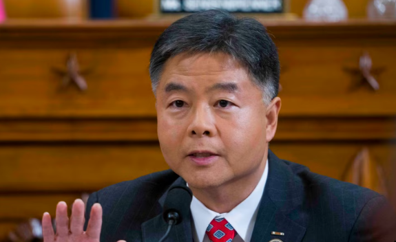 Конгресмен закликав війська США не виконувати наказ Трампа щодо Гренландії